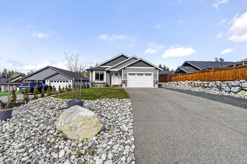 3167 Fernwood Lane, 1027582, BC,
