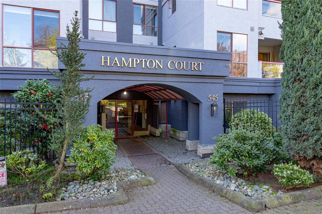 Third View of 545 Manchester Rd, Victoria, BC, V8T 5H6