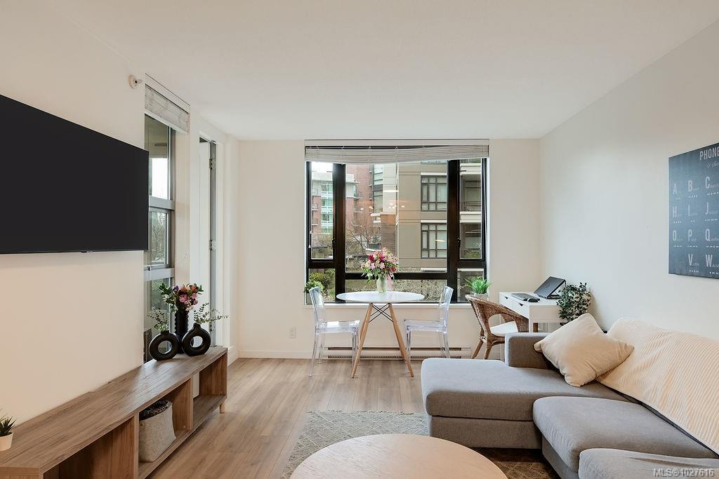 751 Fairfield Rd, 1027616, BC,