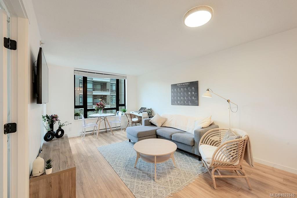 Third View of 751 Fairfield Rd, Victoria, BC, V8W 4A4