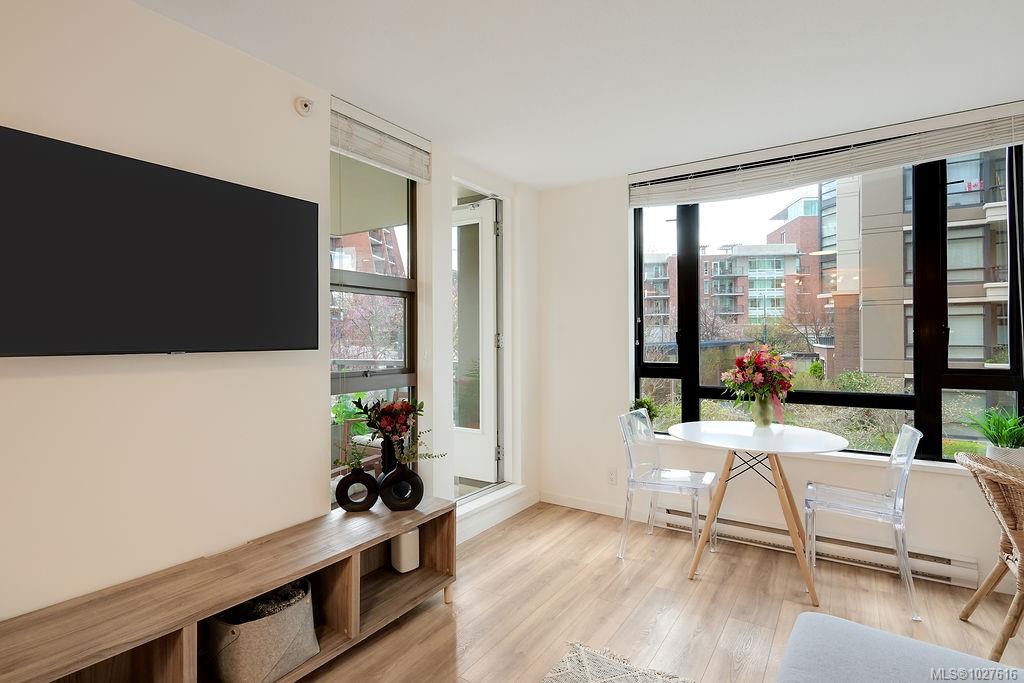 Fifth View of 751 Fairfield Rd, Victoria, BC, V8W 4A4