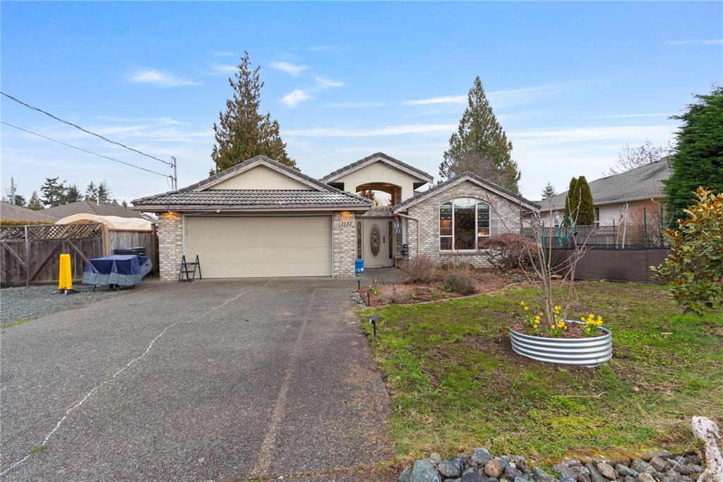 1137 Yellowbrick Rd, 1027618, BC,