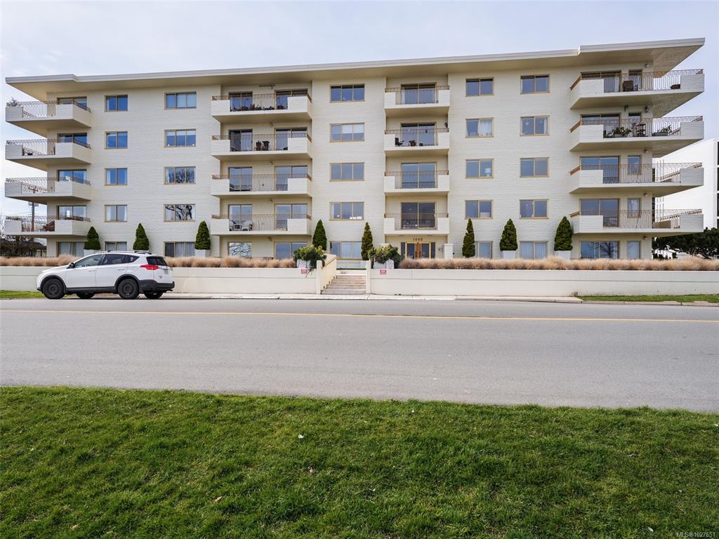 Second View of 1440 Beach Dr, Oak Bay, BC, V8S 2N8