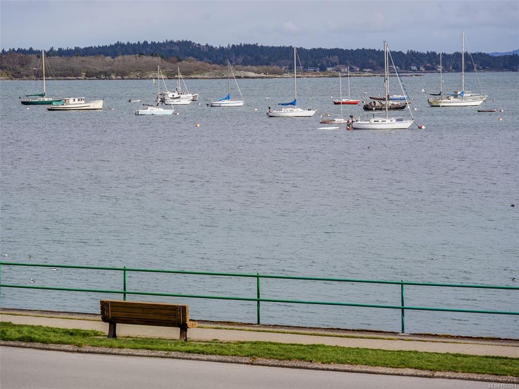 Fourth View of 1440 Beach Dr, Oak Bay, BC, V8S 2N8