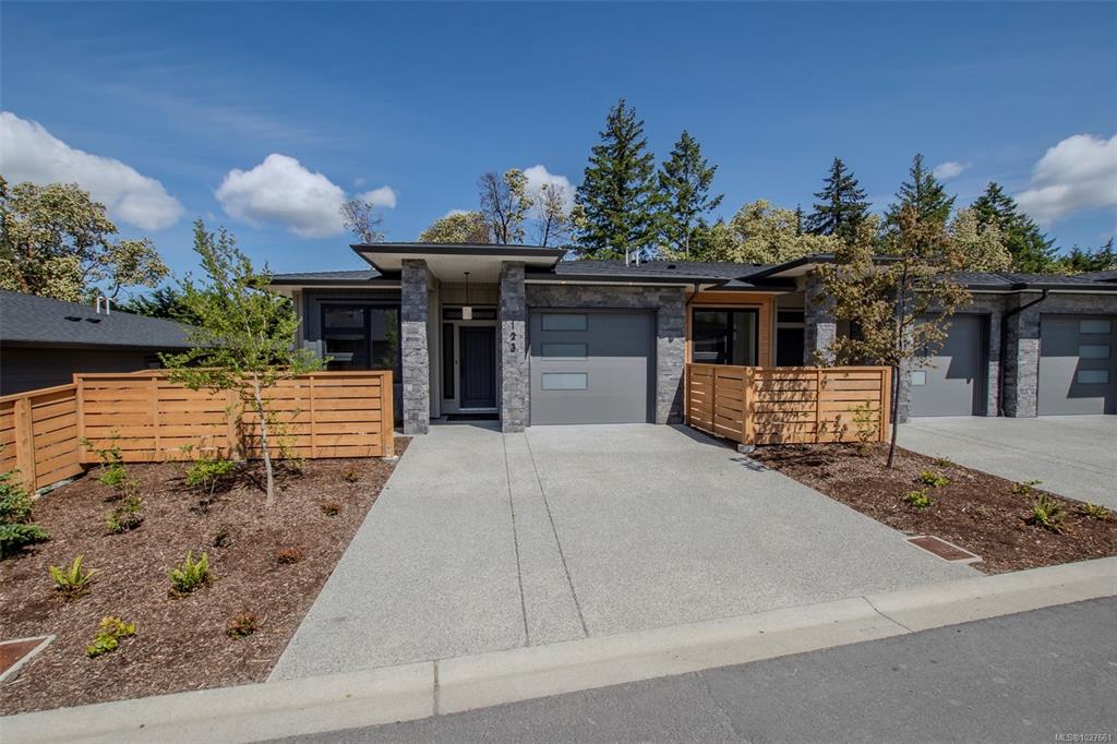 1234 Viewtop Rd, 1027661, BC,