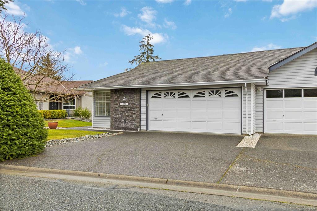 Fourth View of 562 Fairways Pl, Arbutus Ridge, Cobble Hill, BC, V8H 0K8