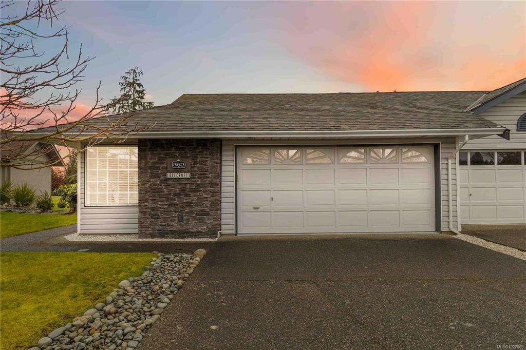 Fifth View of 562 Fairways Pl, Arbutus Ridge, Cobble Hill, BC, V8H 0K8