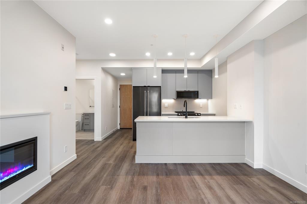 610 Lampson St, 1027670, BC,