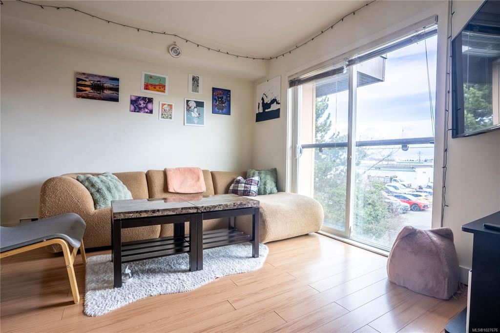 Third View of 356 Gorge Rd E, Victoria, BC, V8T 2W2