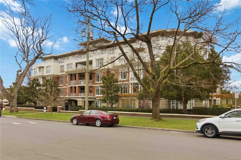 Fourth View of 999 Burdett Ave, The Chelsea, Victoria, BC, V8V 3G7