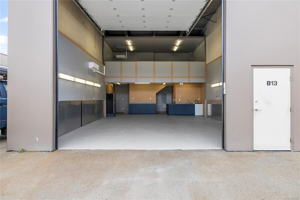 MLS® listing #30727506 for sale located at 1240 Valley Rd