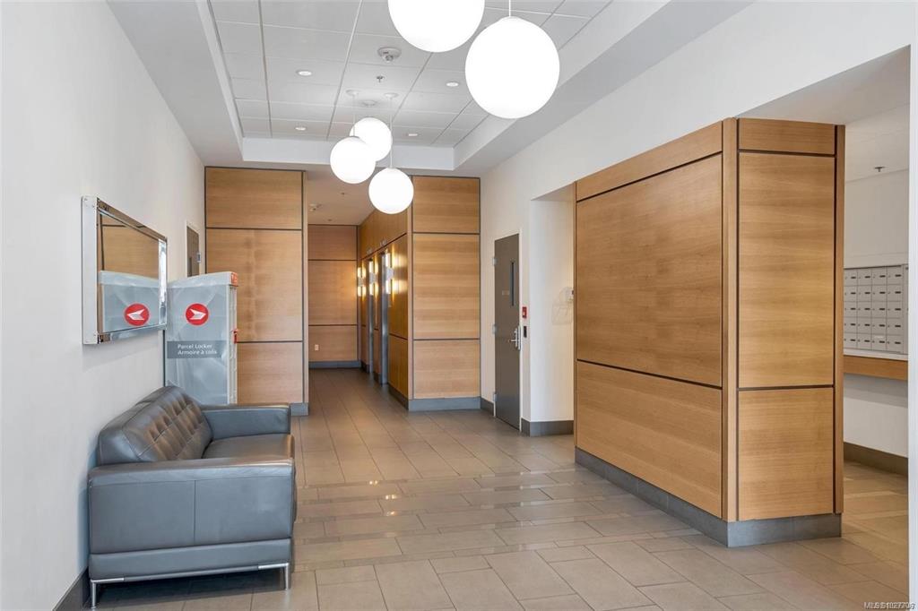 Fourth View of 960 Yates St, Victoria, BC, V8V 3M3