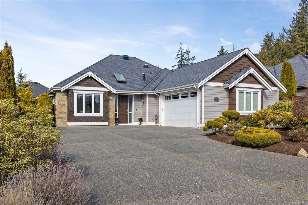 1003 Windridge Pl, 1027713, BC,