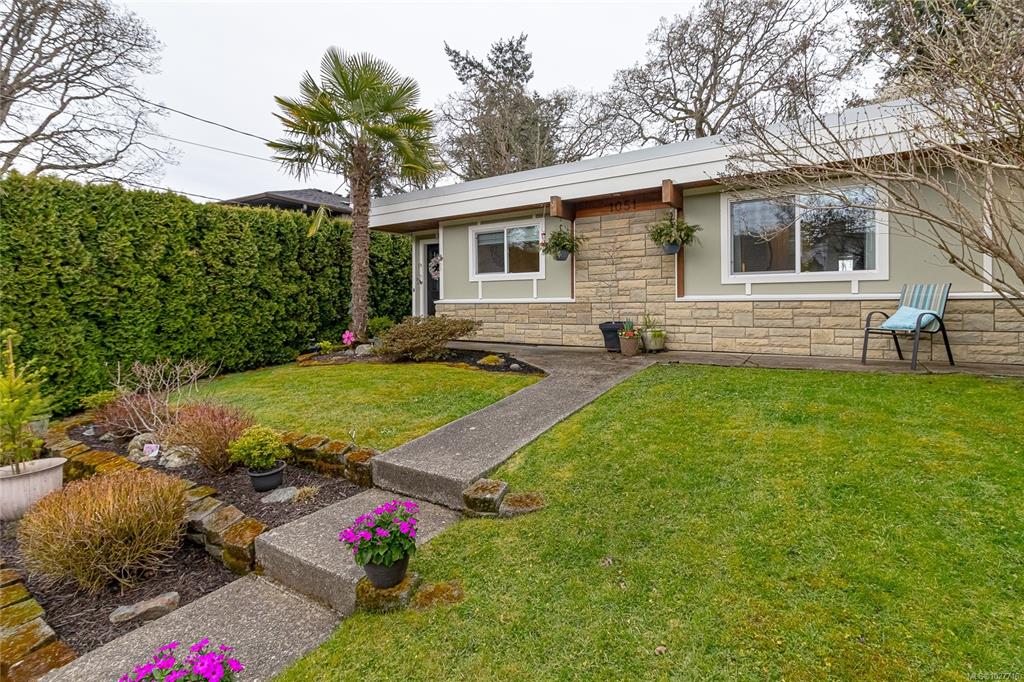 Fourth View of 1051 Chesterfield Rd, Saanich, BC, V8Z 2T9