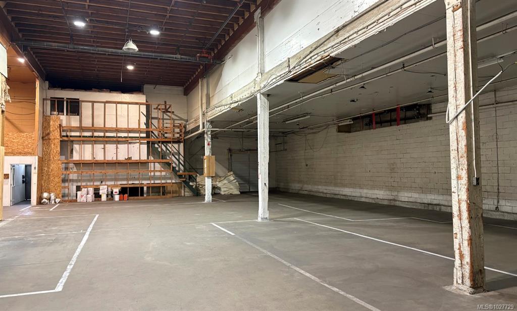 Third View of 484 Cecelia Rd, Victoria, BC, V8T 4T5