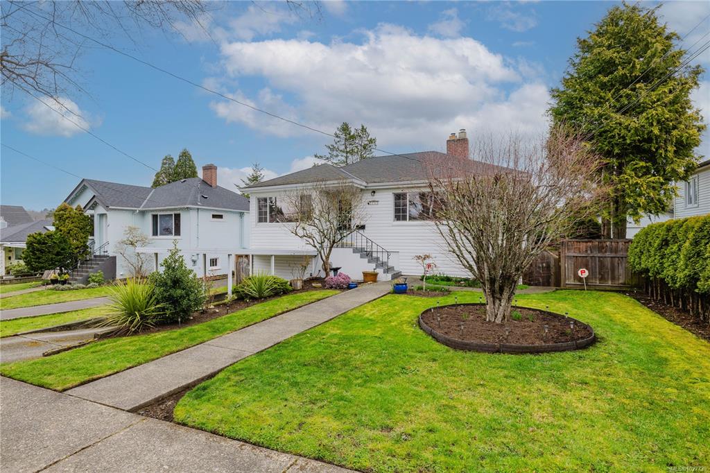 Fourth View of 3143 Fifth St, Victoria, BC, V8X 1E8