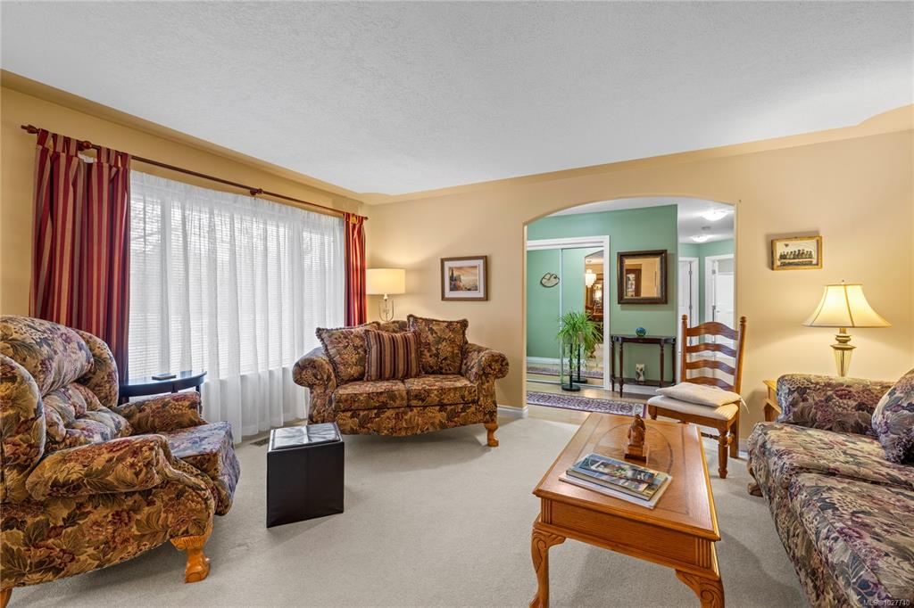 Fifth View of 4 Trill Dr, Parksville, BC, V9P 2W6