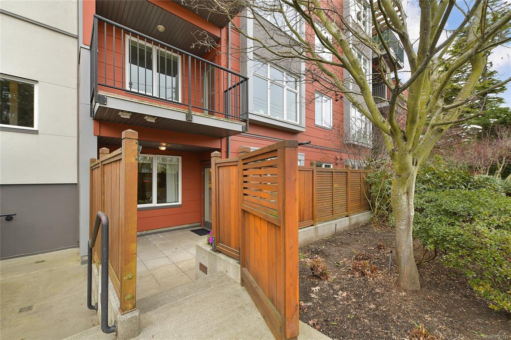 Fifth View of 4040 Borden St, The Brix, Saanich, BC, V8X 2E9