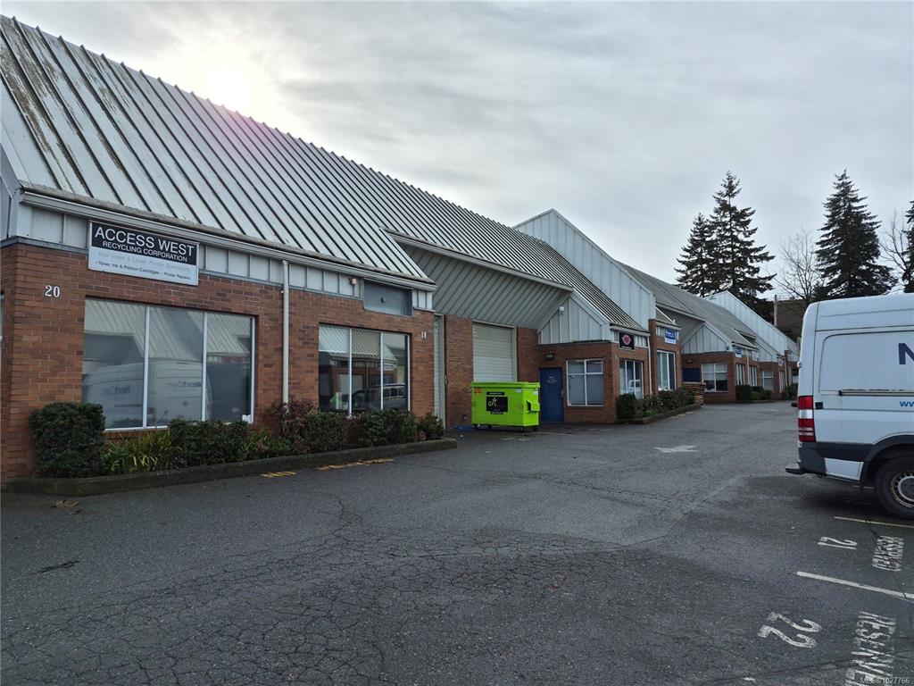 MLS® listing #30732474 for sale located at 755 Vanalman Ave