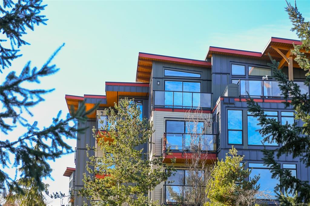 2300 Mansfield Dr, 1027802, BC,