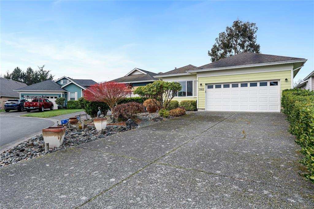 7952 Polo Park Cres, 1027823, BC,