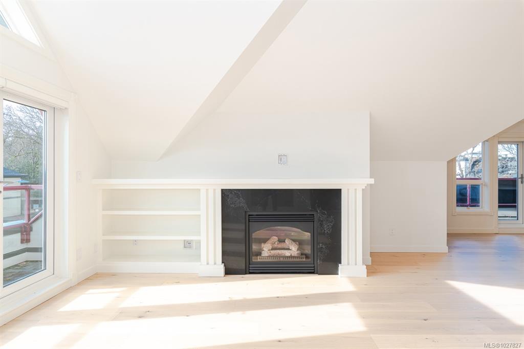 Fifth View of 1741 Oak Bay Ave, Le Mansion, Victoria, BC, V8R 1B8