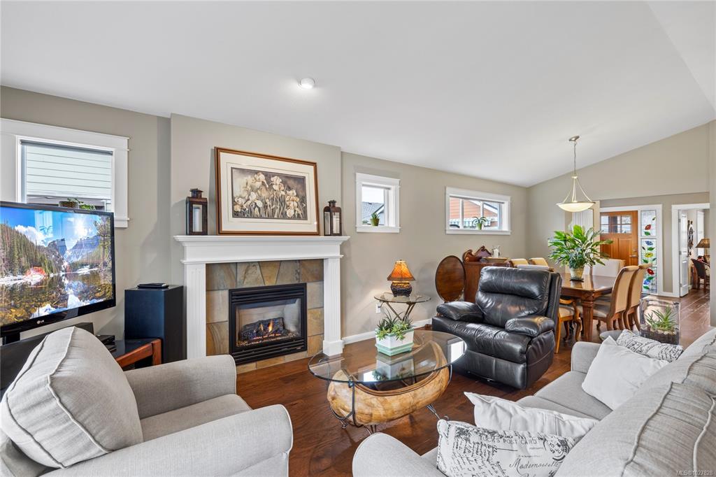 Fourth View of 425 Day Pl, BRIDGEWATER LANE, Parksville, BC, V9P 1Z6