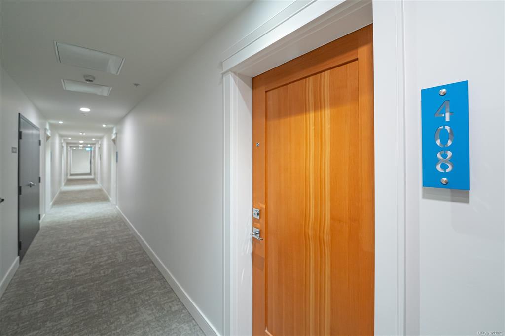 Fourth View of 916 Lyall St, Esquimalt, BC, V9A 5E6