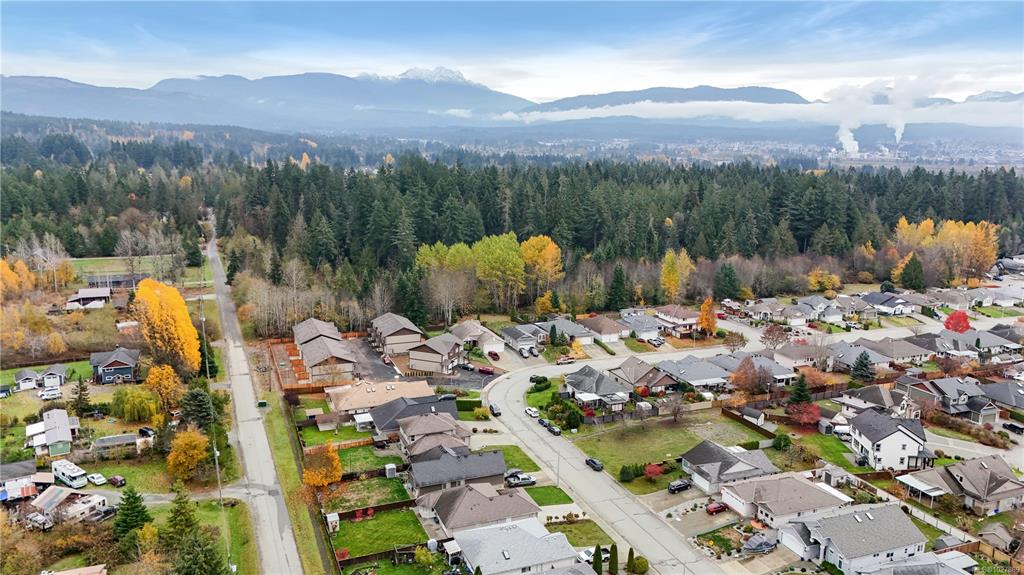Fourth View of 5575 Woodland Cres E, Port Alberni, BC, V9Y 8E6