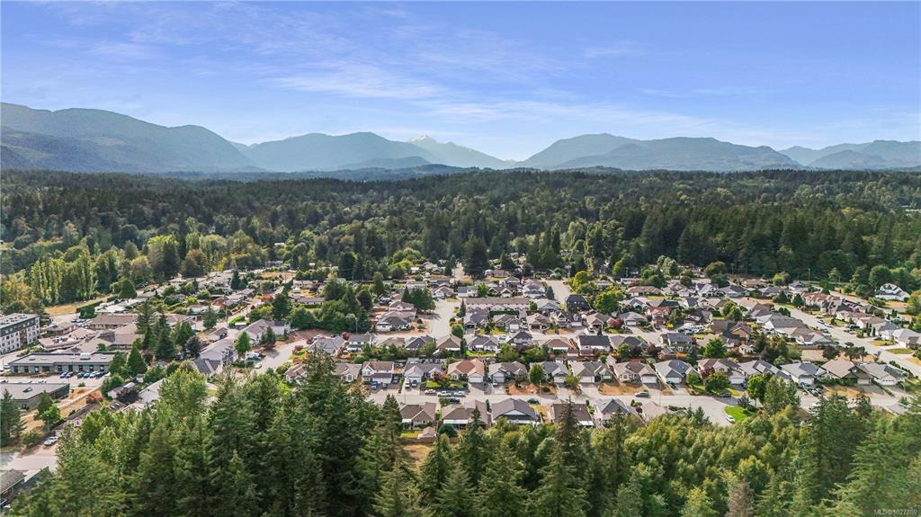 Fifth View of 5575 Woodland Cres E, Port Alberni, BC, V9Y 8E6