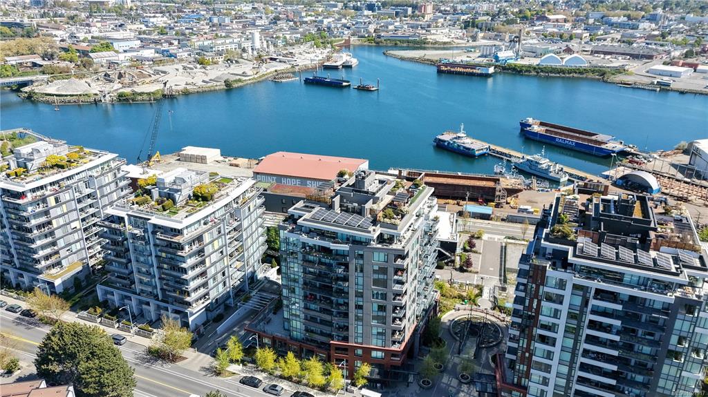 369 Tyee Rd, 1027917, BC,