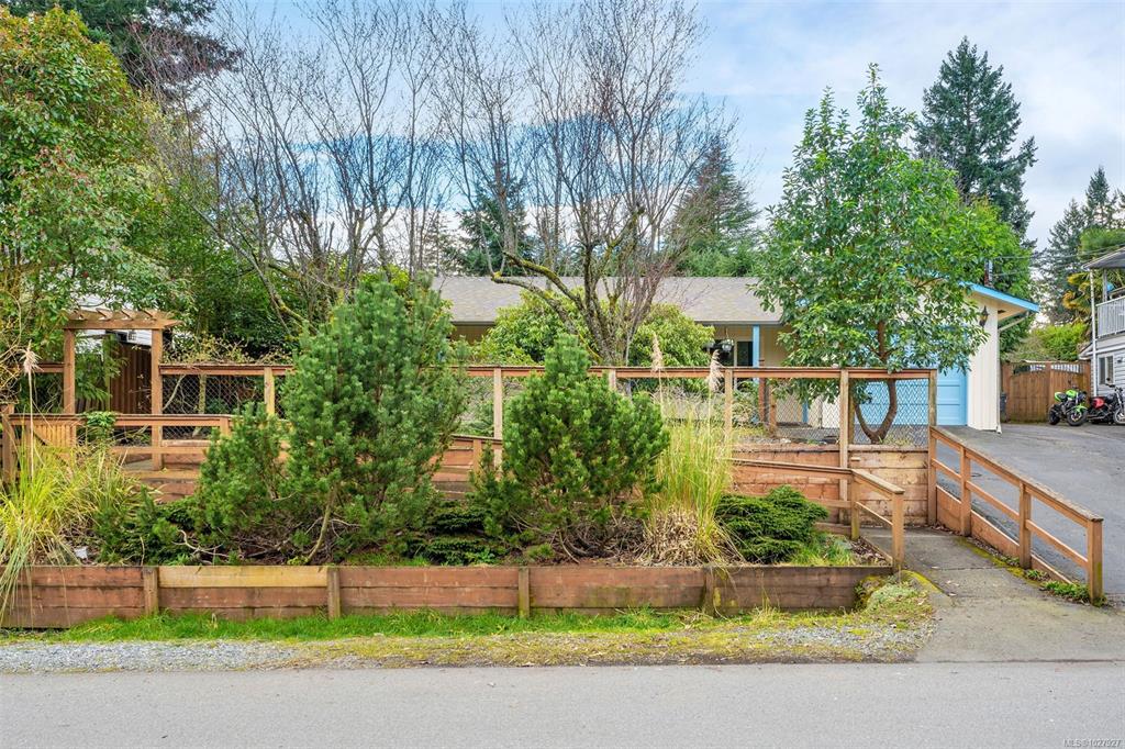 Third View of 3705 Cottleview Dr, Nanaimo, BC, V9T 4G4