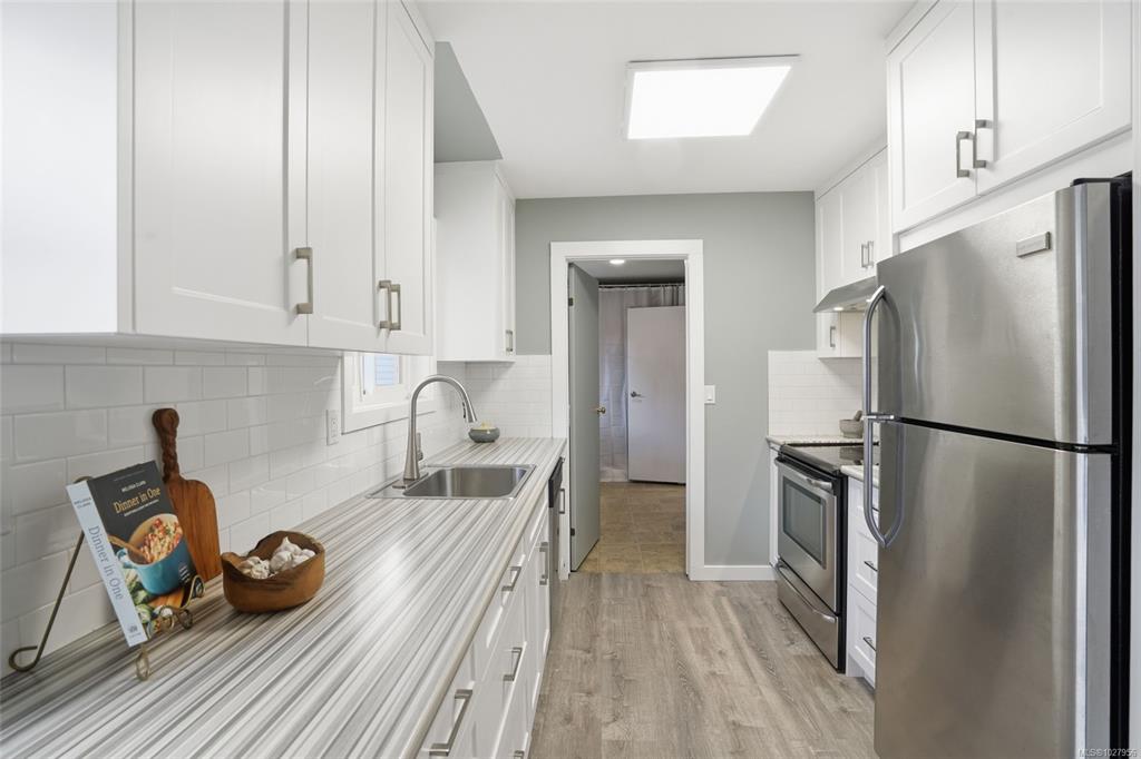 Fourth View of 668 Foster Dr, Parksville, BC, V9P 1A8