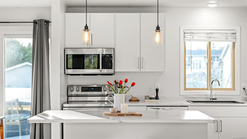 Second View of 519 Pritchard Rd, Comox, BC, V9M 3H9