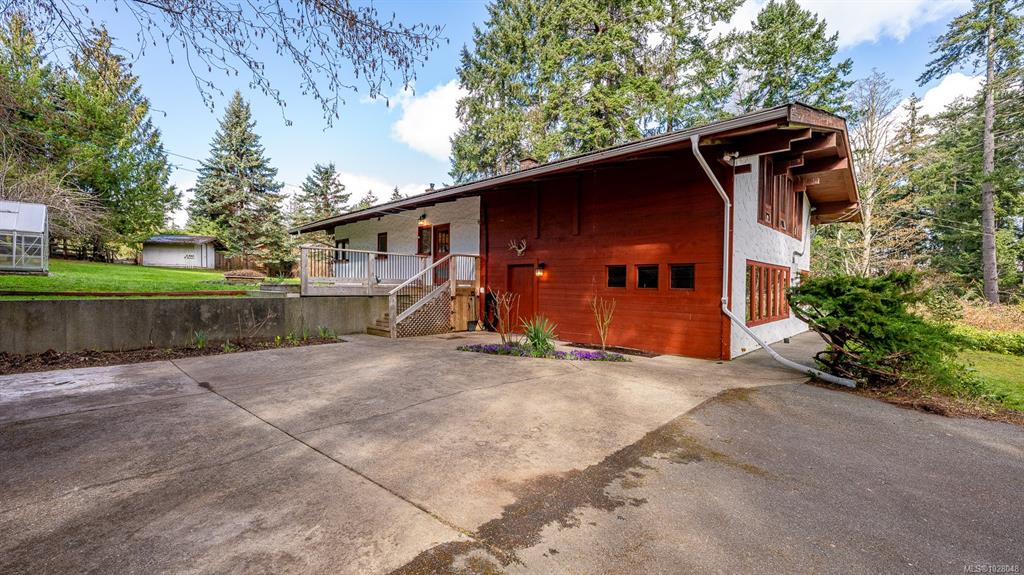 Third View of 415 Holiday Rd, Fanny Bay, BC, V0R 1W0