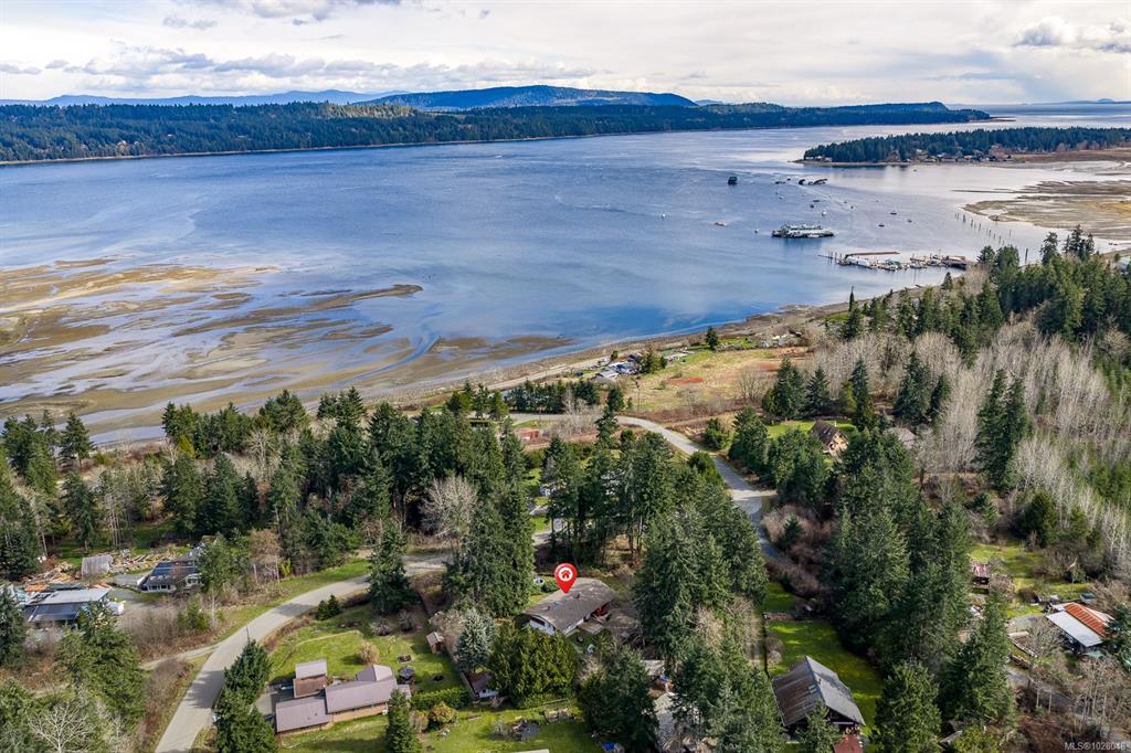 Fourth View of 415 Holiday Rd, Fanny Bay, BC, V0R 1W0