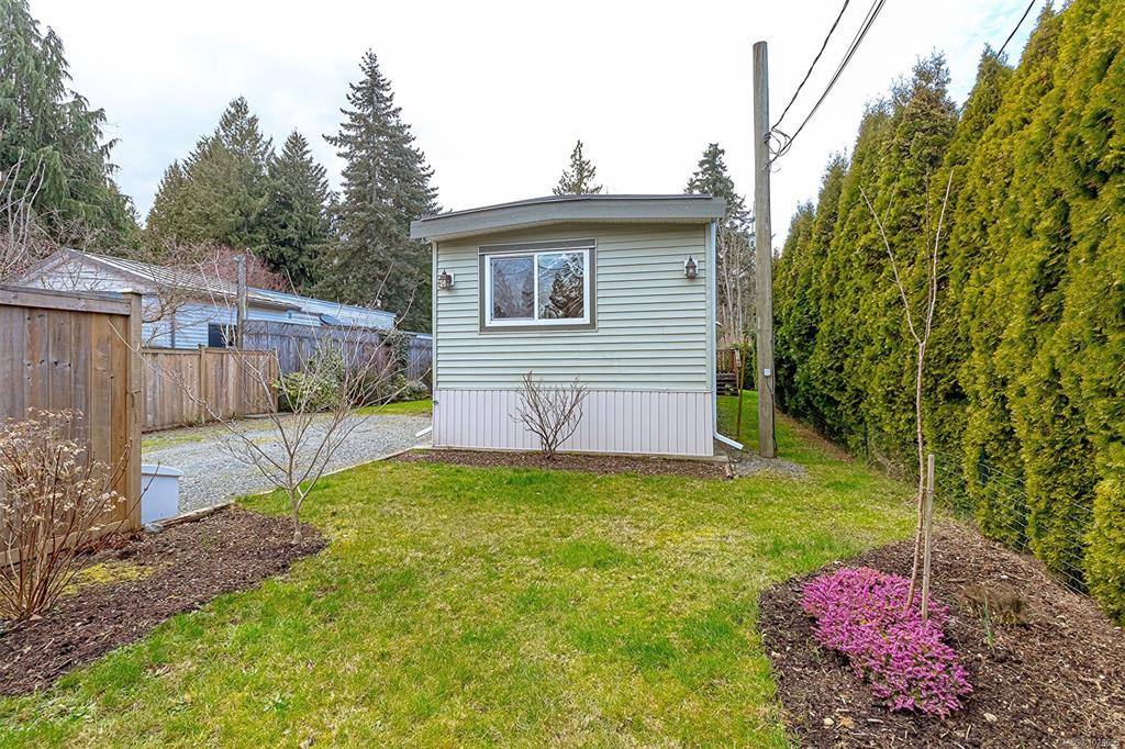 Fifth View of 243 Twiggly Wiggly Rd, Nanaimo, BC, V9R 6T4