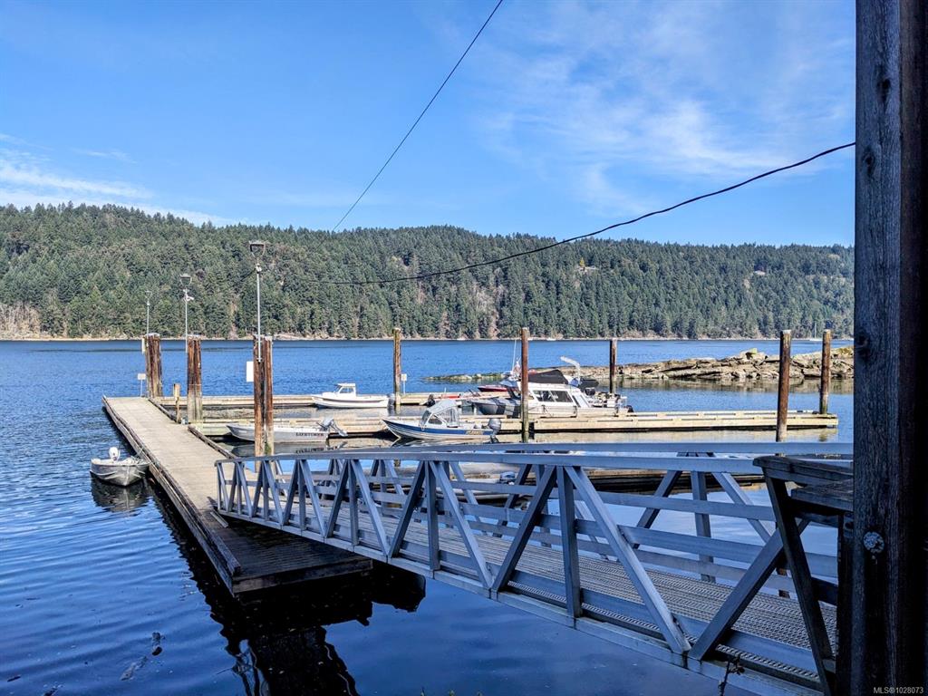 415 Halibut Hill Rd, 1028073, BC,