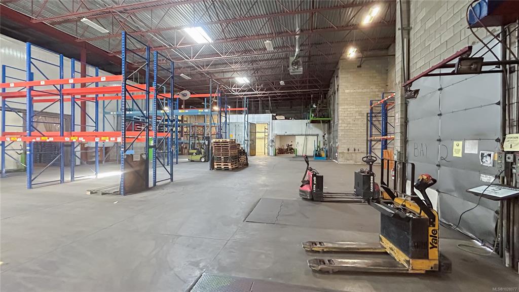 Third View of 2855 Quesnel St, Victoria, BC, V8T 4K2