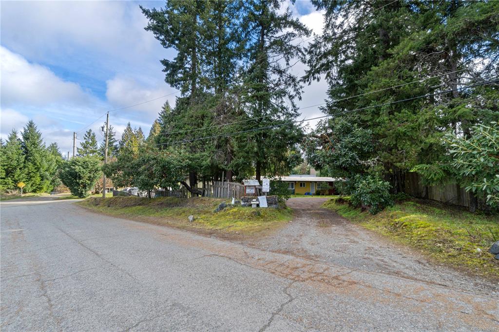 Third View of 992 Allenby Rd, Errington, BC, V9P 2A9
