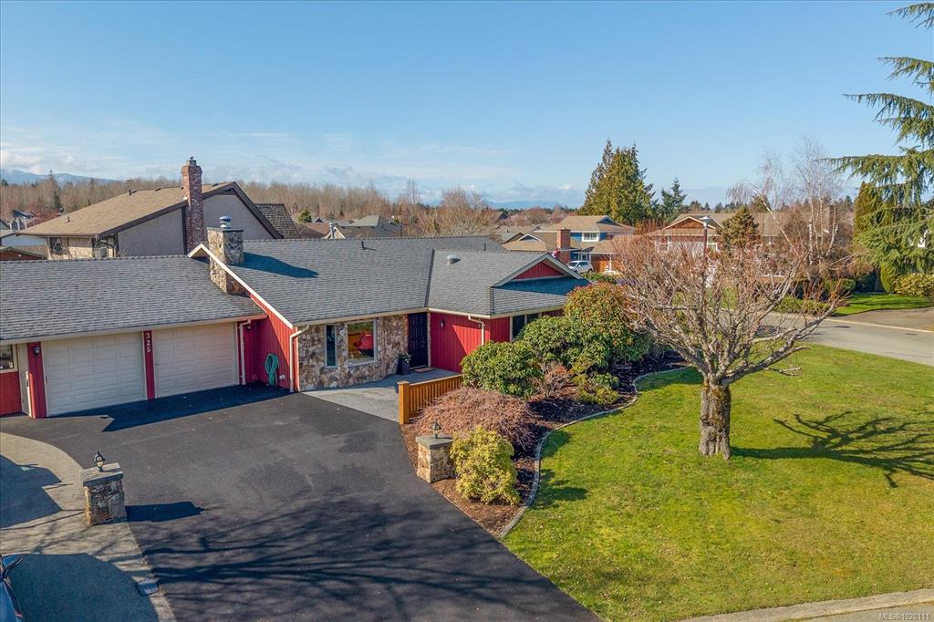 325 Mckinnon St, 1028111, BC,