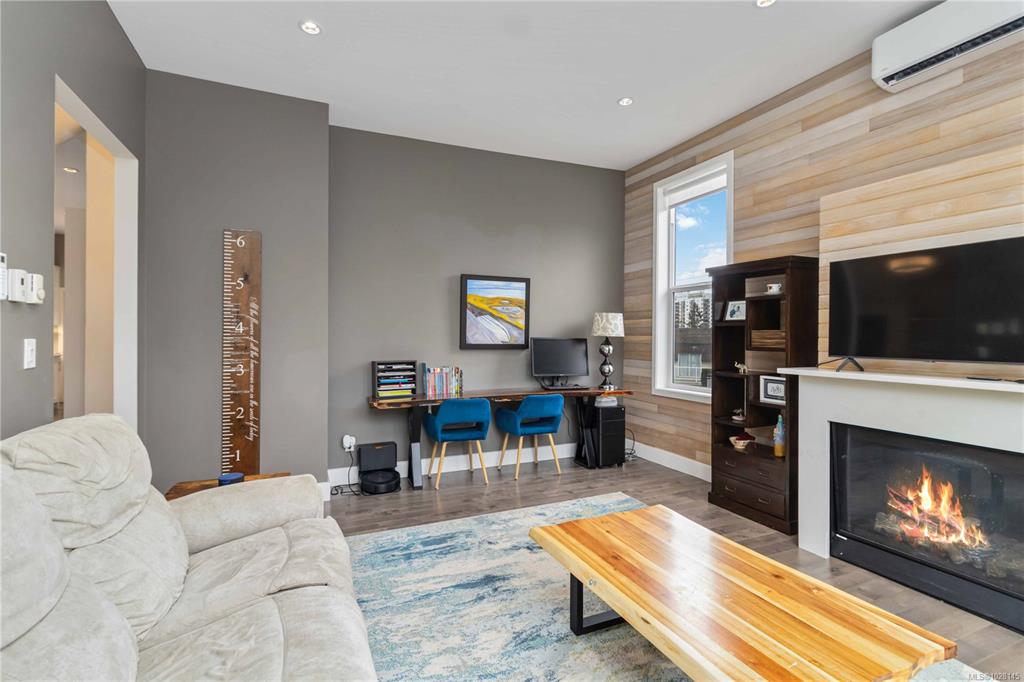 Third View of 515 517 Wilson St, Victoria, BC, V9A 3G8