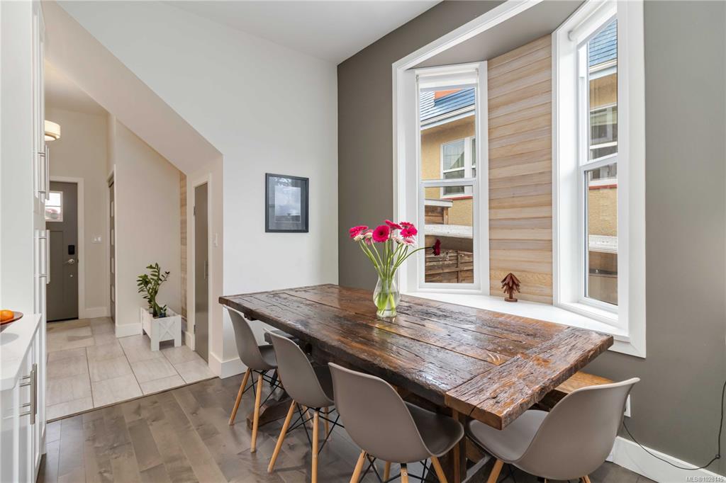 Fourth View of 515 517 Wilson St, Victoria, BC, V9A 3G8