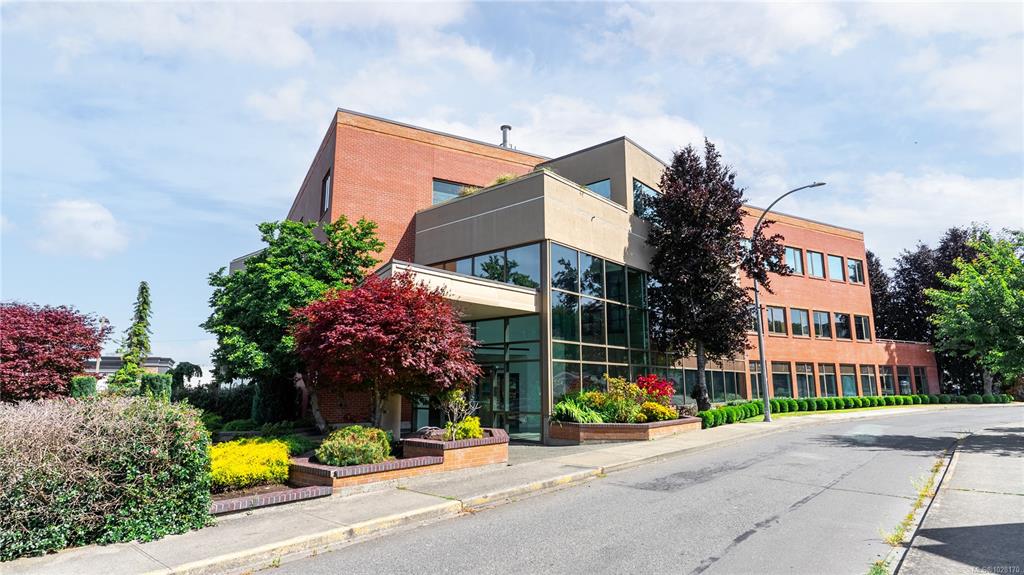 Third View of 710 Redbrick St, Victoria, BC, V8T 5J3