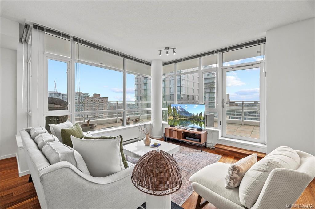 Fifth View of 834 Johnson St, Victoria, BC, V8W 1N3