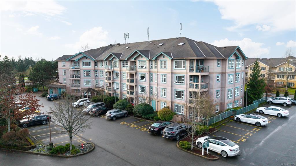 MLS® listing #30762293 for sale located at 789 Blackberry Rd