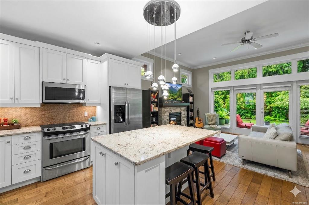 Third View of 5251 Island Hwy W, QUALICUM LANDING, Qualicum Beach, BC, V9K 1S8