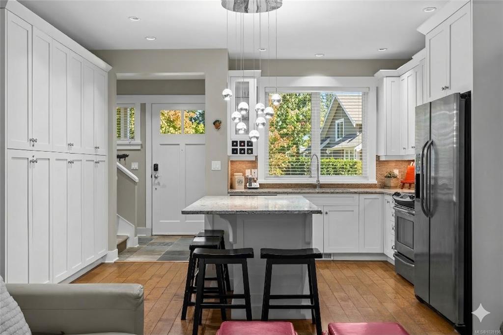 Fourth View of 5251 Island Hwy W, QUALICUM LANDING, Qualicum Beach, BC, V9K 1S8