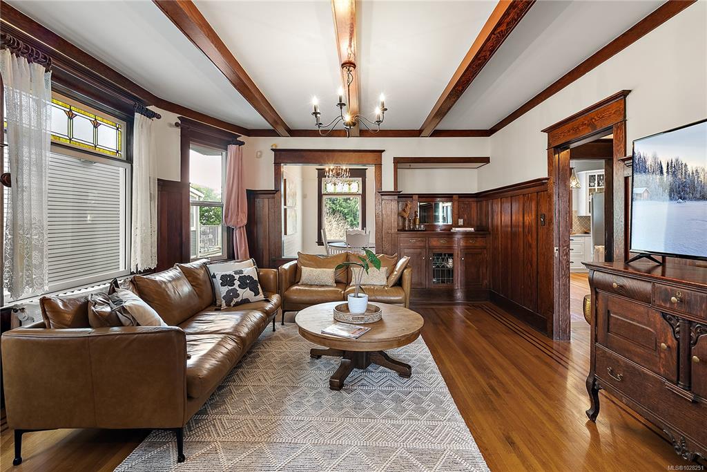 Fourth View of 329 Simcoe St, Victoria, BC, V8V 1K9