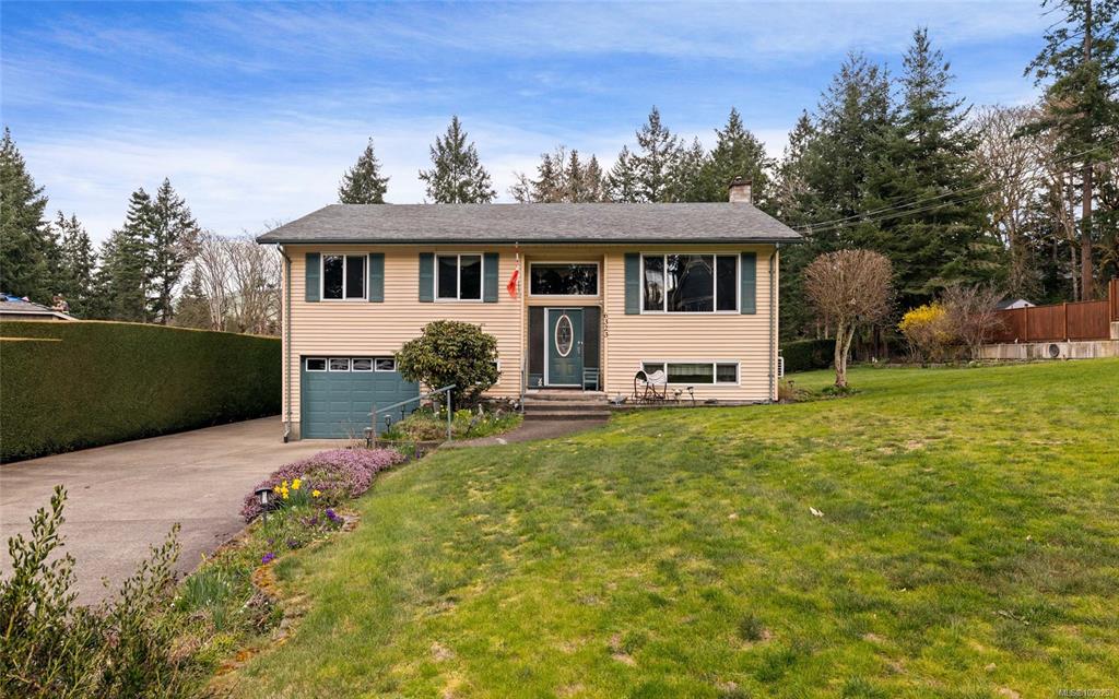 6323 Woodgrove Way, 1028253, BC,